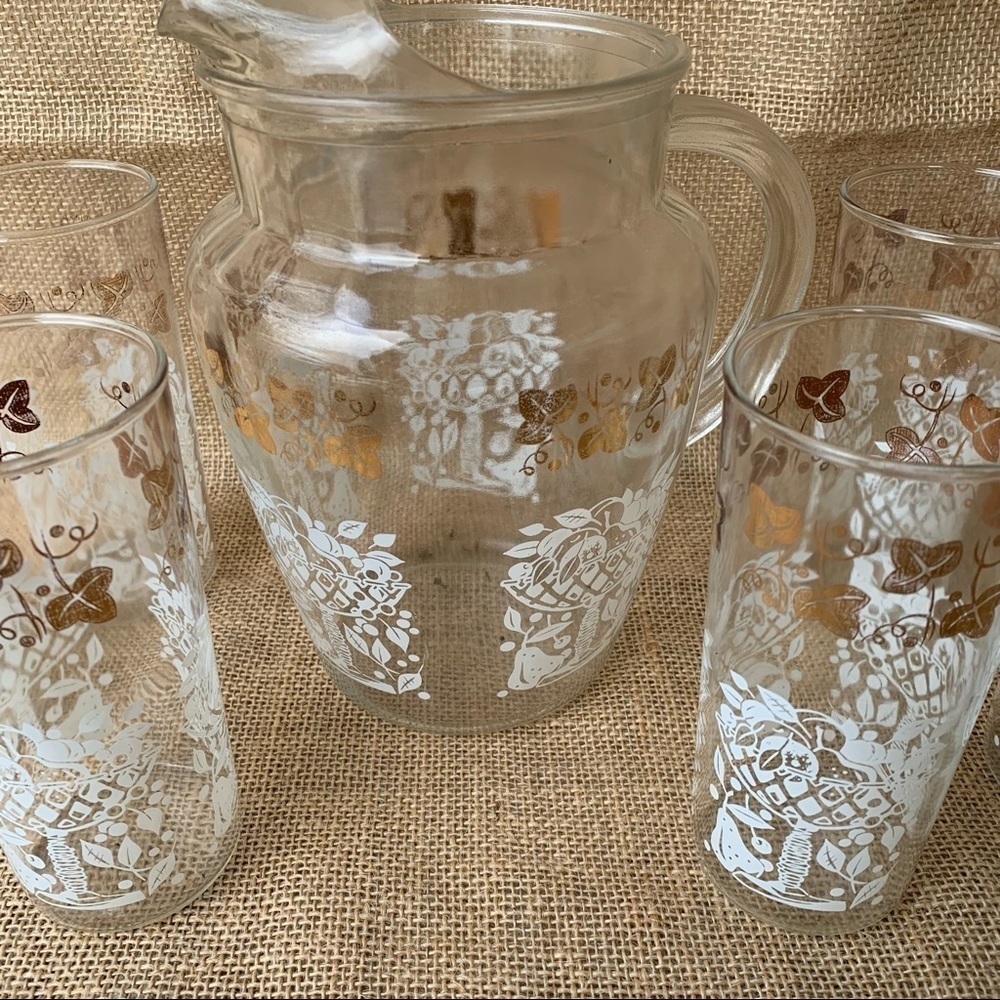 Vintage Glass Pitcher + Glasses White Fruit Basket Gold Leaves Ice Lip Barware - Picture 3 of 5